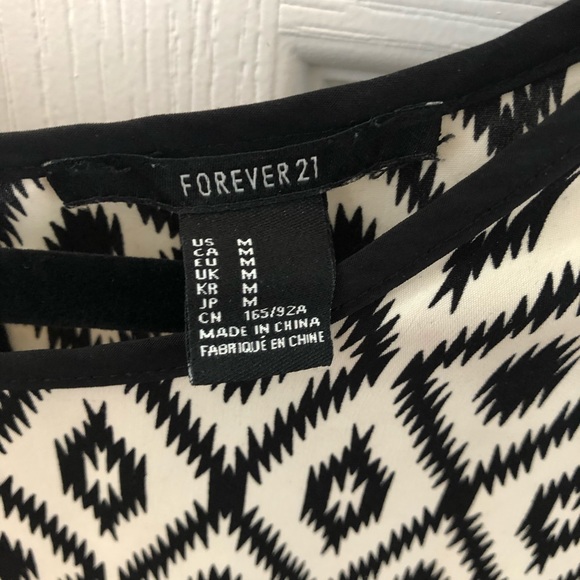 Forever21 sleeveless blouse - Picture 3 of 4